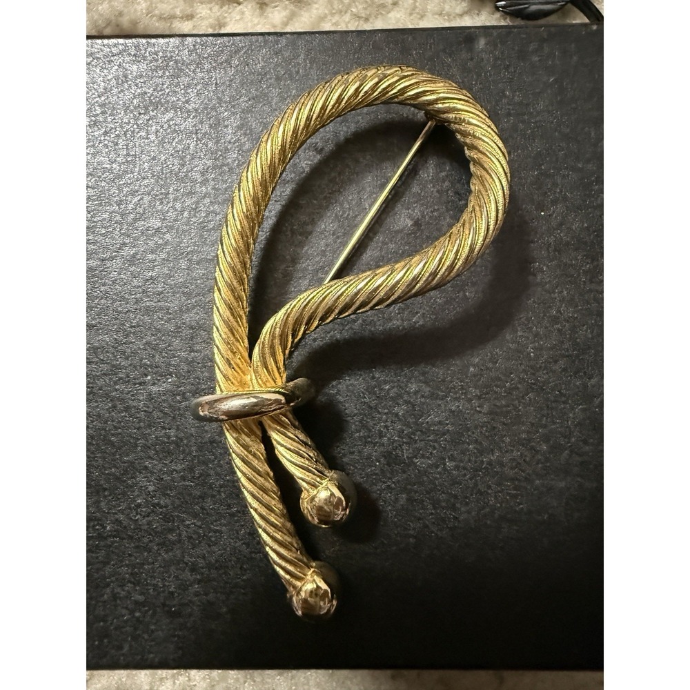 Twisted‎ Rope Brooch Goldtone Tassel Estate Jewelry Pin